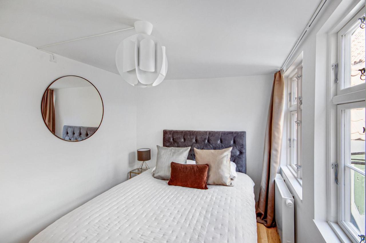 Sanders Regent - Treasured Three-bedroom Near Square København